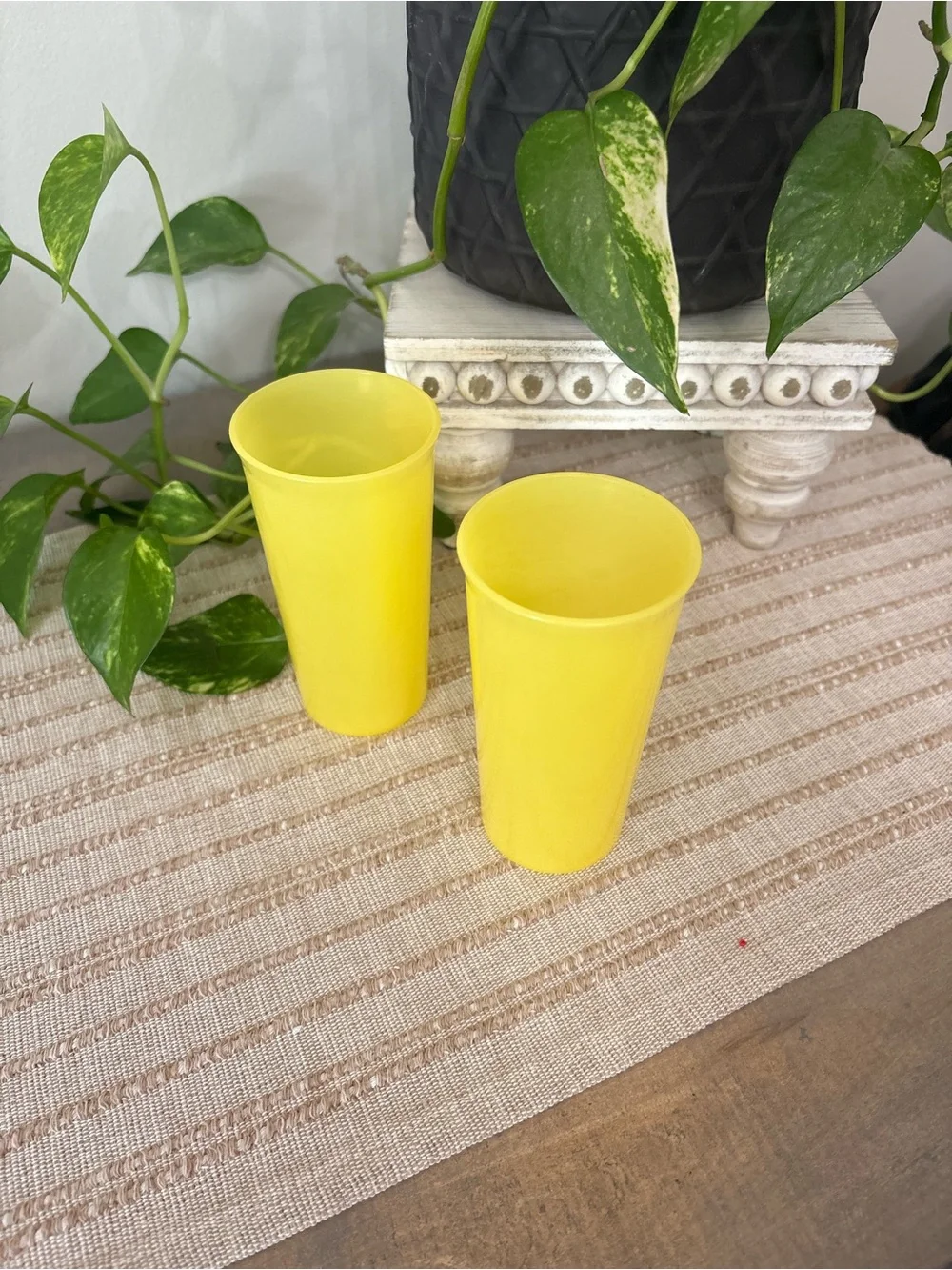 Tupperware Sunshine Yellow 6377, 9 OZ. Tumblers